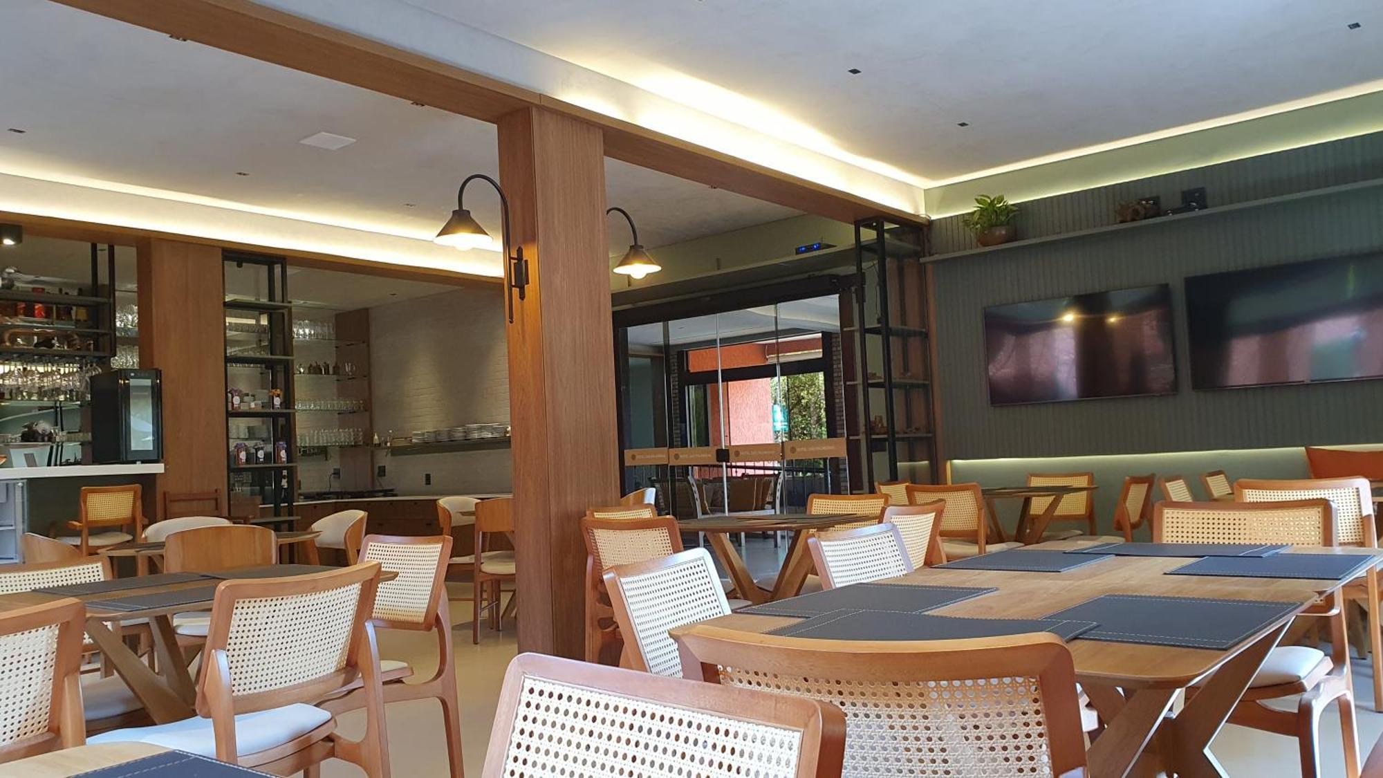 Hotel Das Palmeiras Paracatu Exterior photo