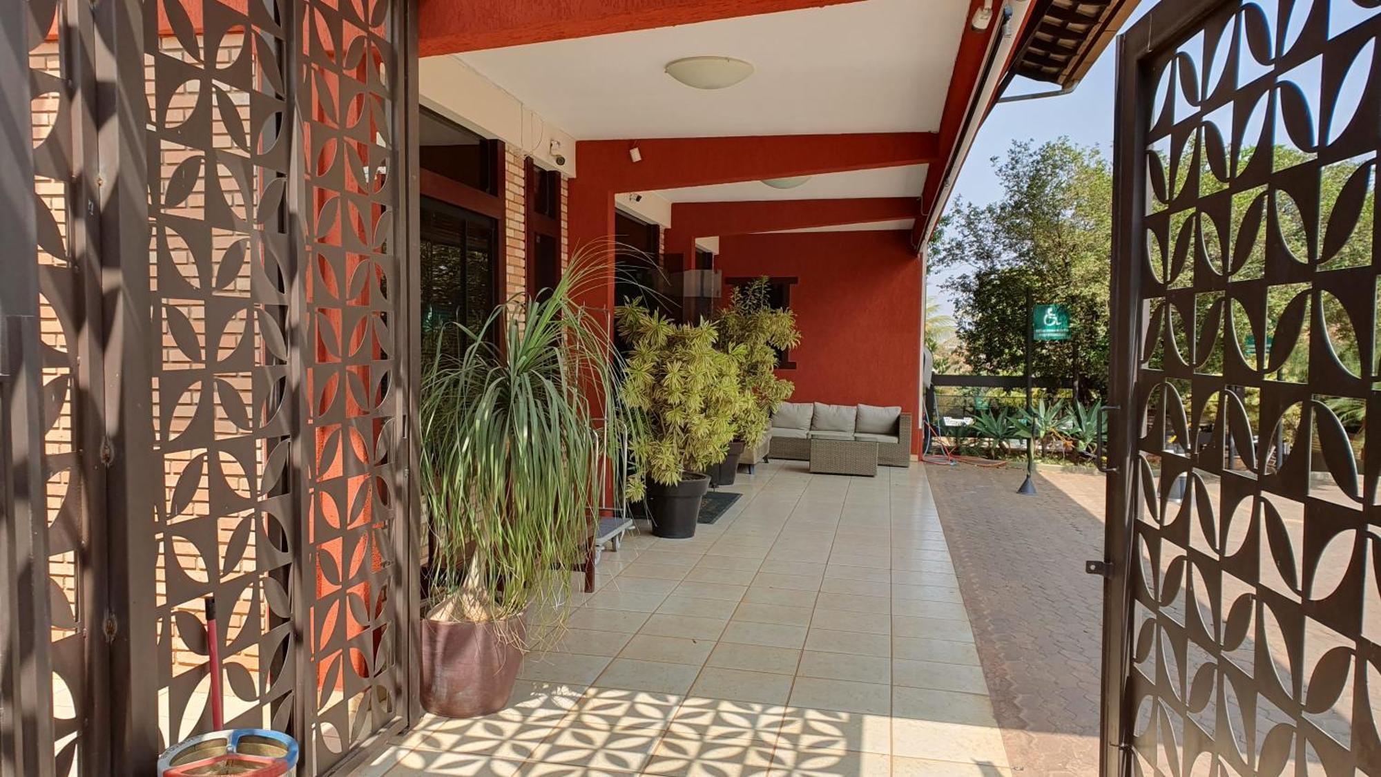 Hotel Das Palmeiras Paracatu Exterior photo