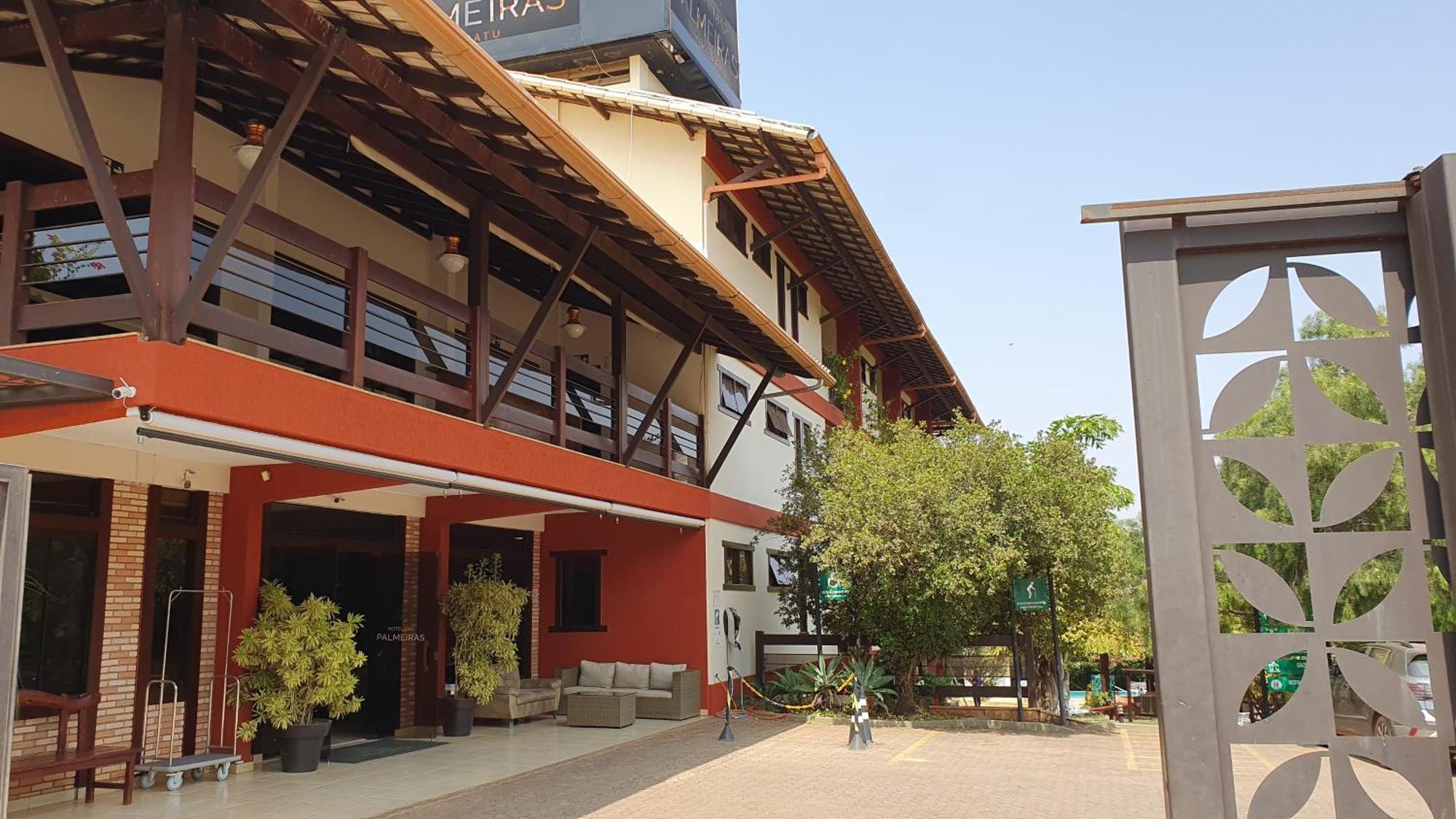 Hotel Das Palmeiras Paracatu Exterior photo